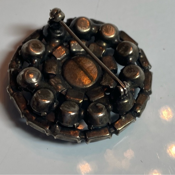 Vintage metal pin. Blue & Green stones. - Picture 3 of 3